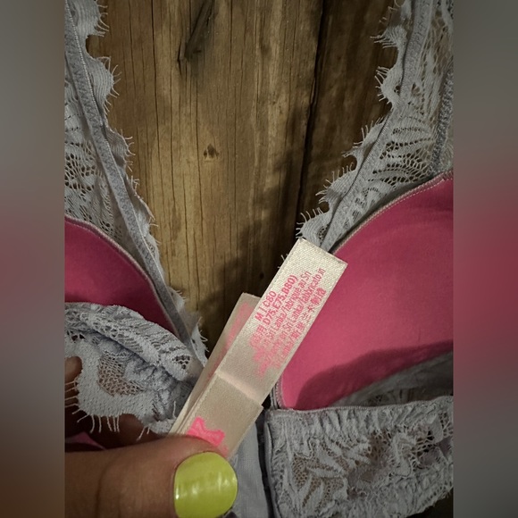 VS PINK lace bralette - Picture 2 of 3